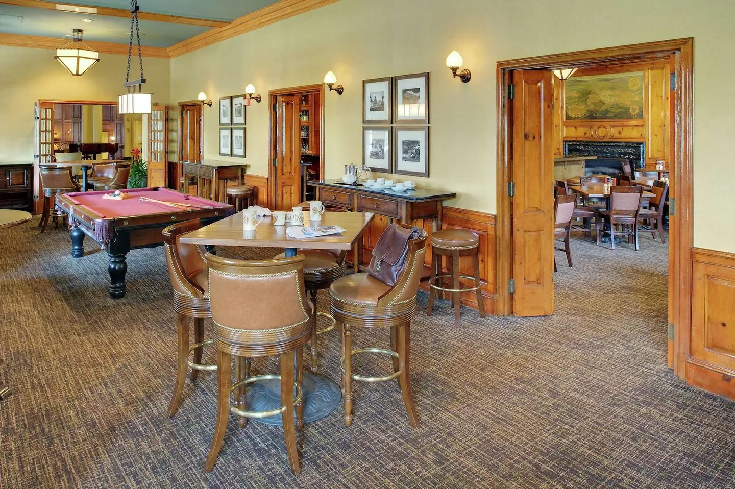 The Hotel Roanoke & Conference Center, Curio Collection by Hilton Restaurant