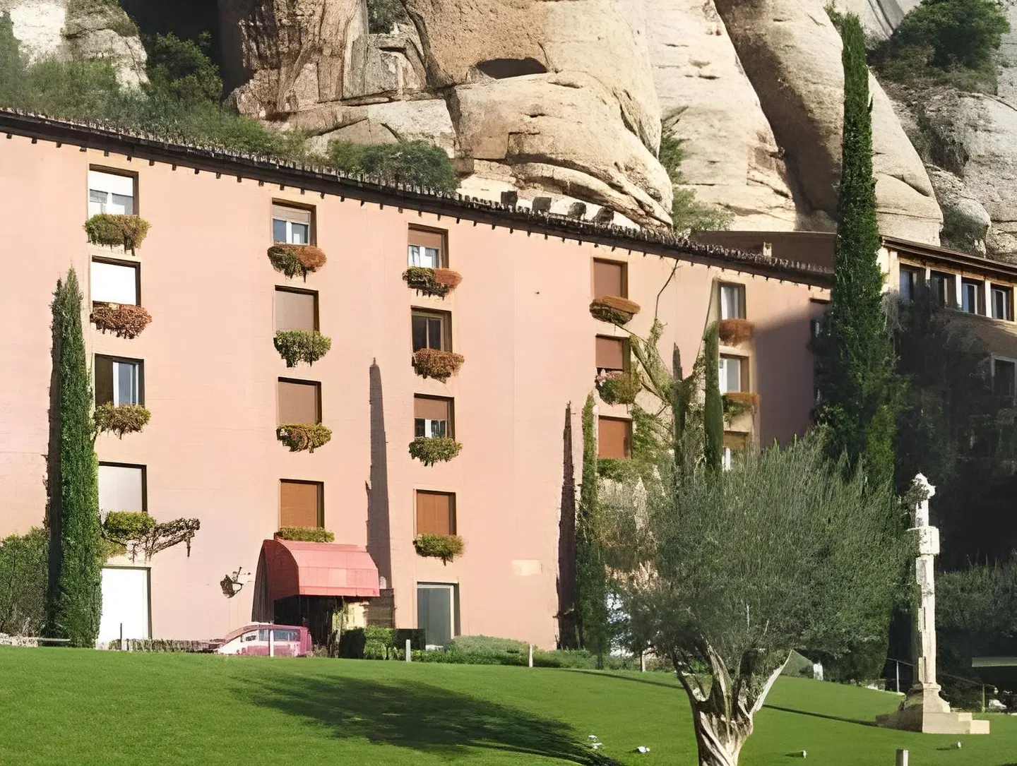 Hostal Abat Cisneros EXTERIOR