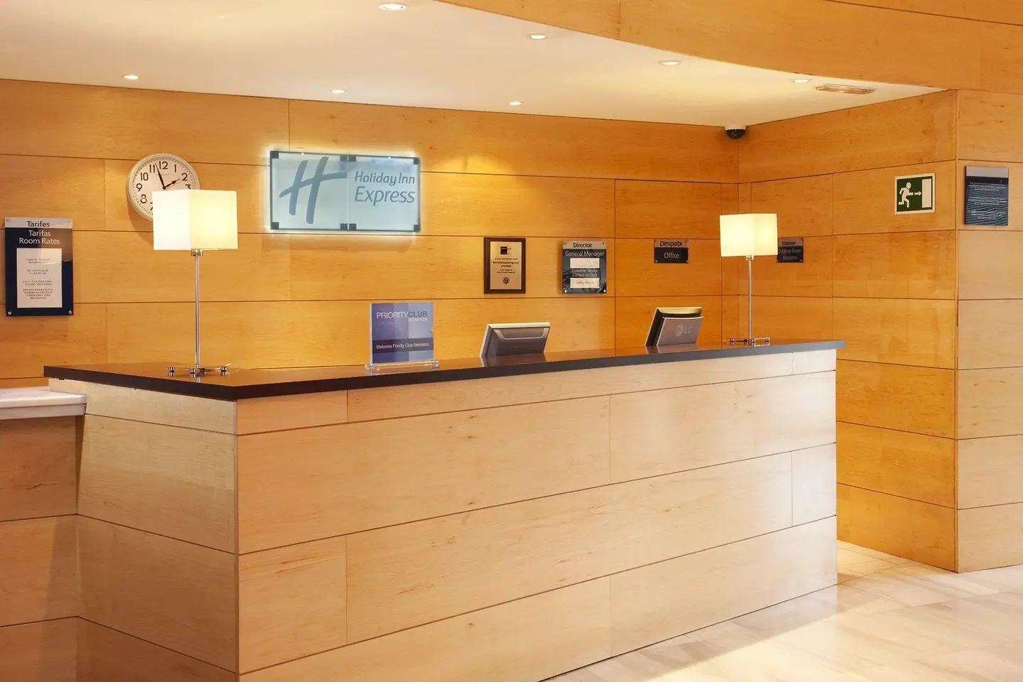 Holiday Inn Express Molins de Rei LOUNGE_LOBBY