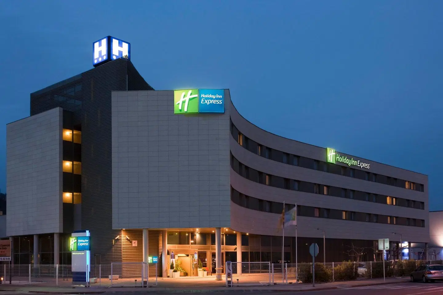 Holiday Inn Express Molins de Rei EXTERIOR