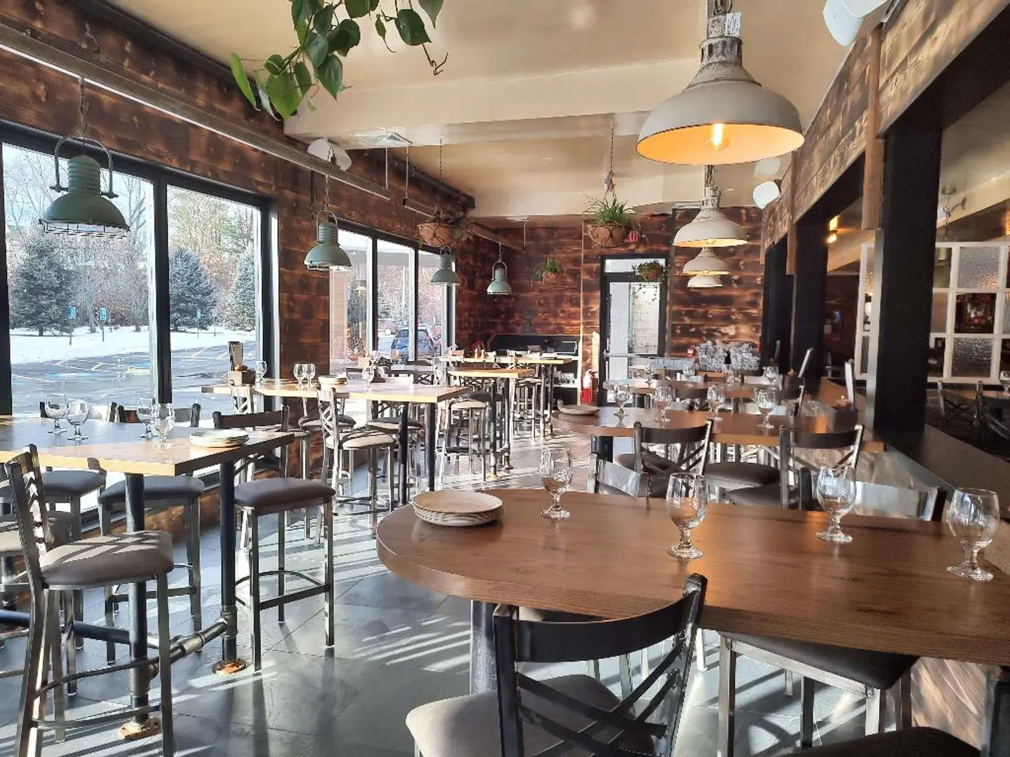 Best Western Plus New Englander Restaurant