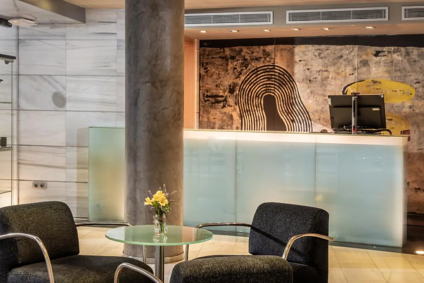 Madanis LOUNGE_LOBBY