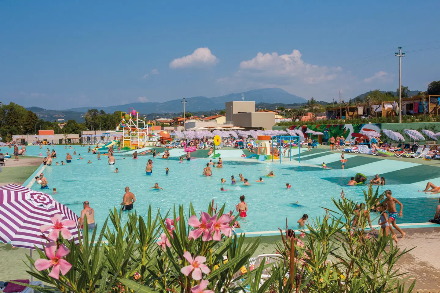 Sisan Family Resort OUTDOOR_POOL