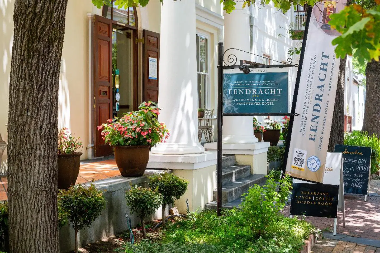 Eendracht Hotel EXTERIOR