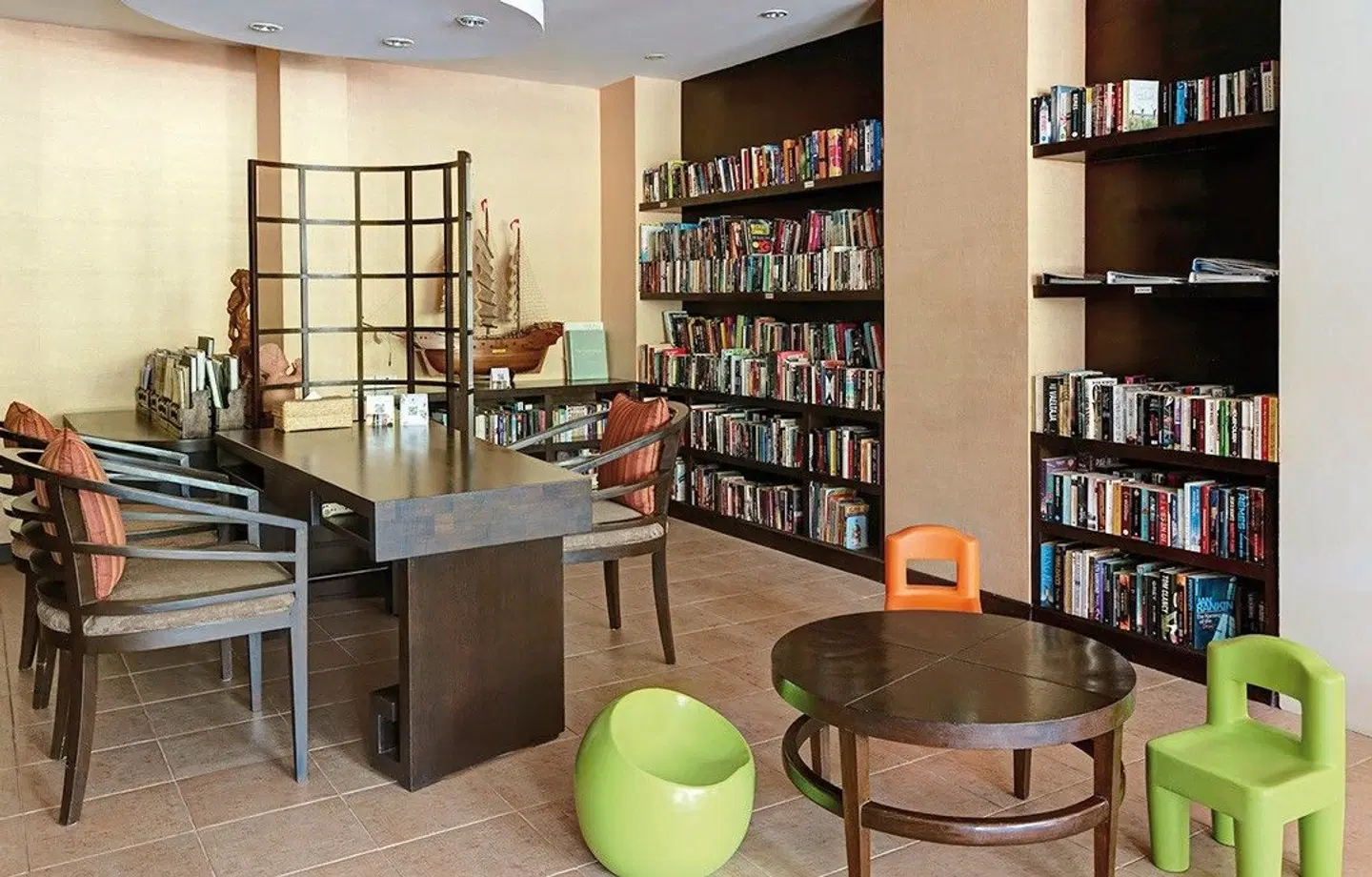 Rawi Warin Resort & Spa Bar