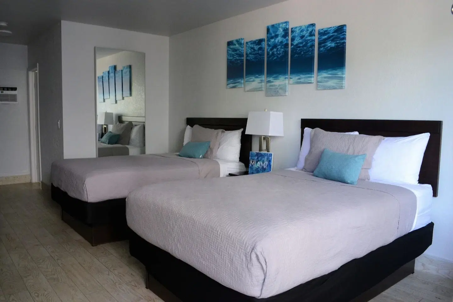 Up Midtown Hotel ROOM_EXAMPLE