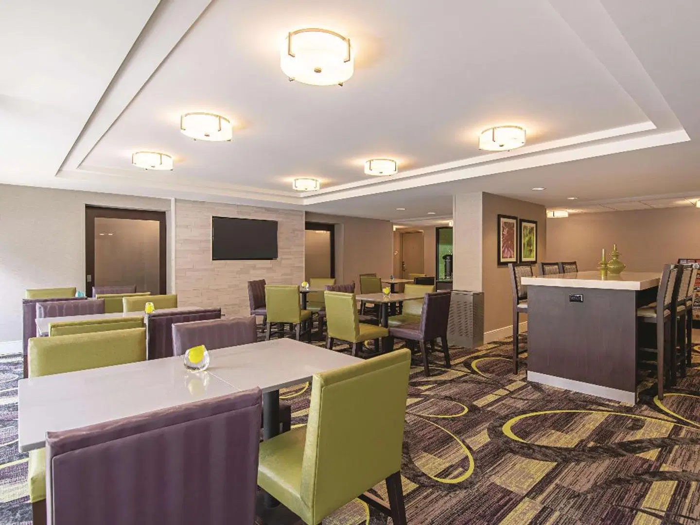 La Quinta Inn & Suites Portland LOUNGE_LOBBY