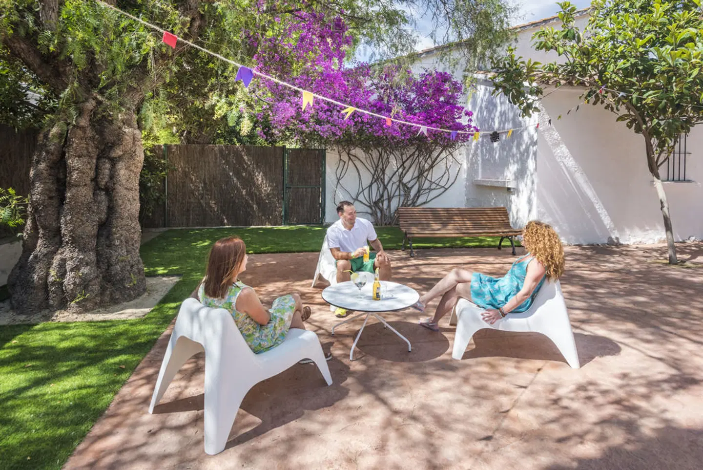 Cye Holiday Centre PEOPLE