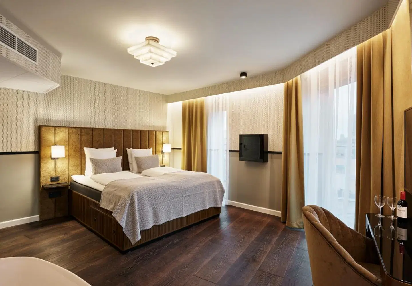 WIDE Hotel ROOM_EXAMPLE