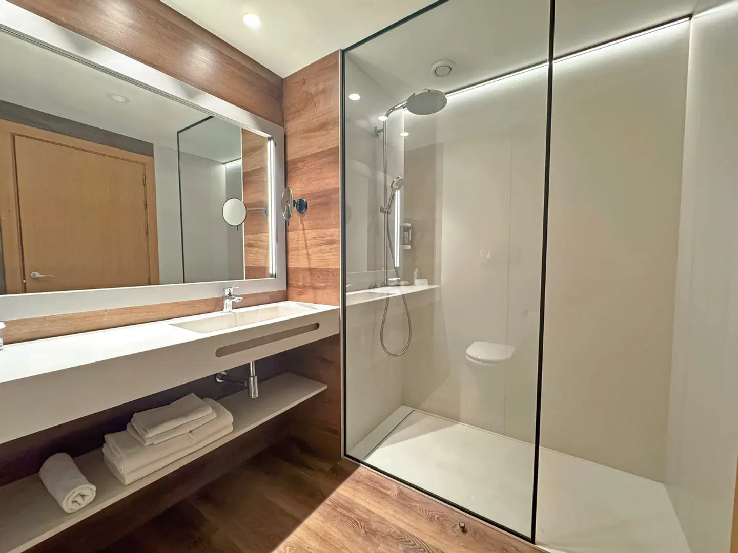 Golden Bahía de Tossa & Spa BATHROOM