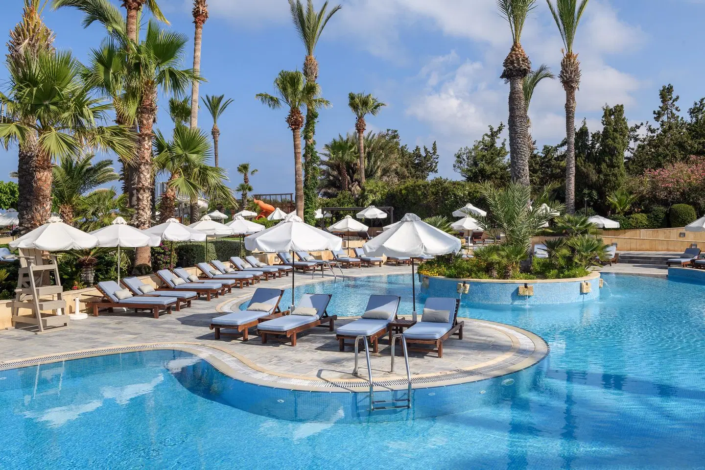 Elysium OUTDOOR_POOL