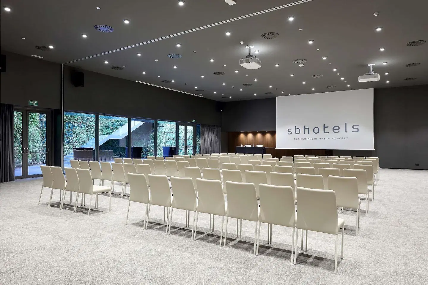 SB Glow Hotel Konferenz