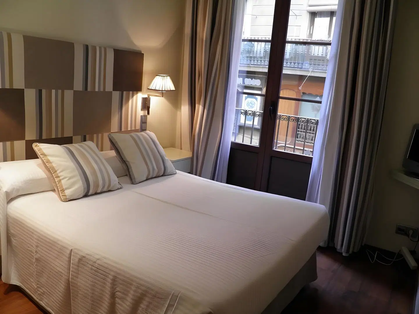 Hotel Annex ROOM_EXAMPLE