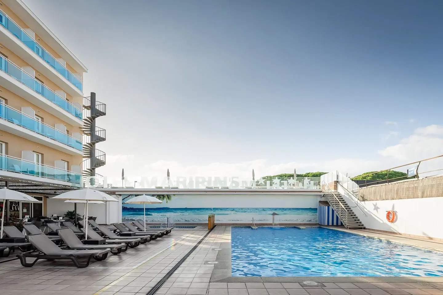 Alegria Maripins OUTDOOR_POOL