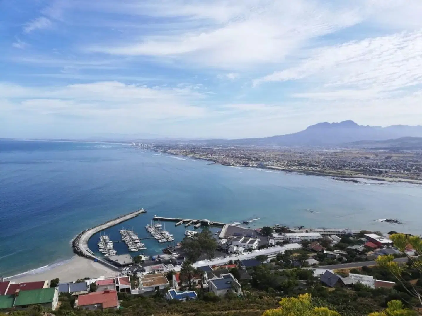 Manor on the Bay Guest House LANDSCAPE