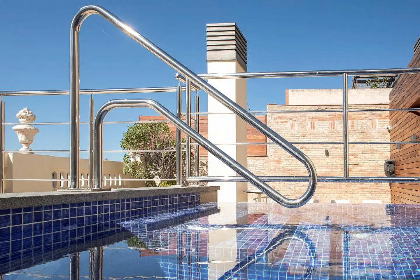 Ciutat Vella OUTDOOR_POOL
