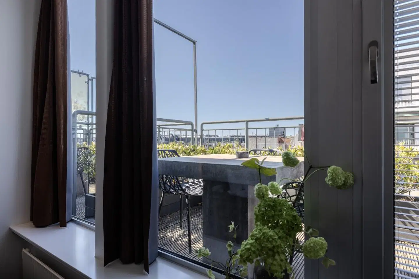 The Square ROOM_EXAMPLE