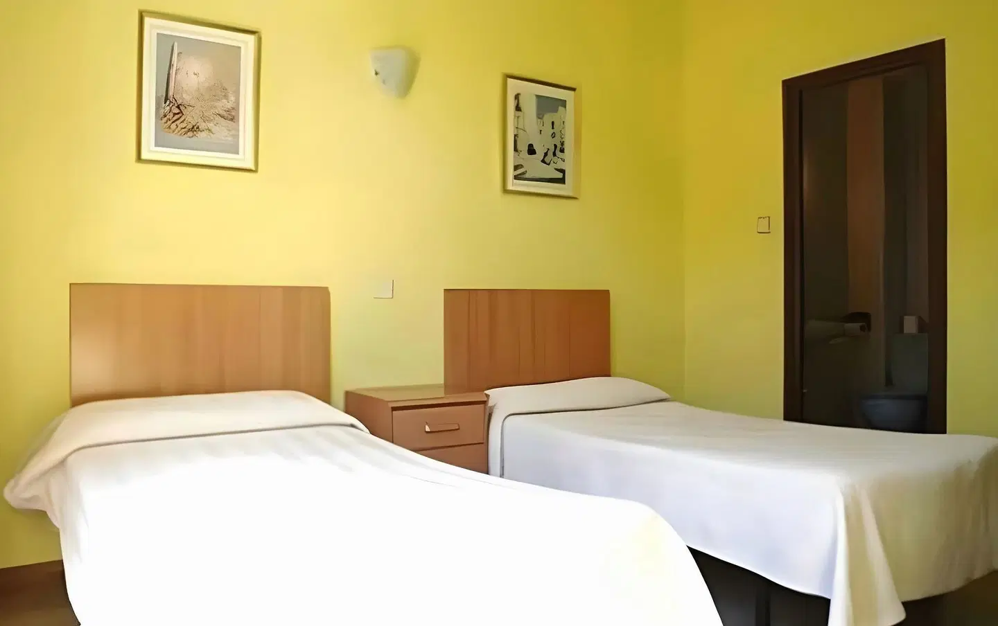 Hostal Delfos ROOM_EXAMPLE