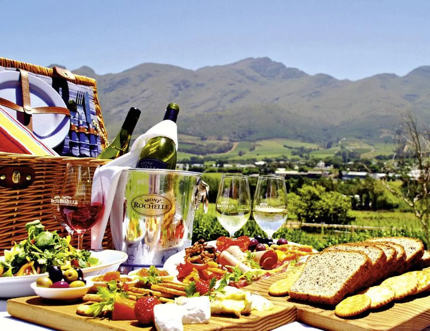 Mont Rochelle Hotel & Mountain Vineyard Terrasse