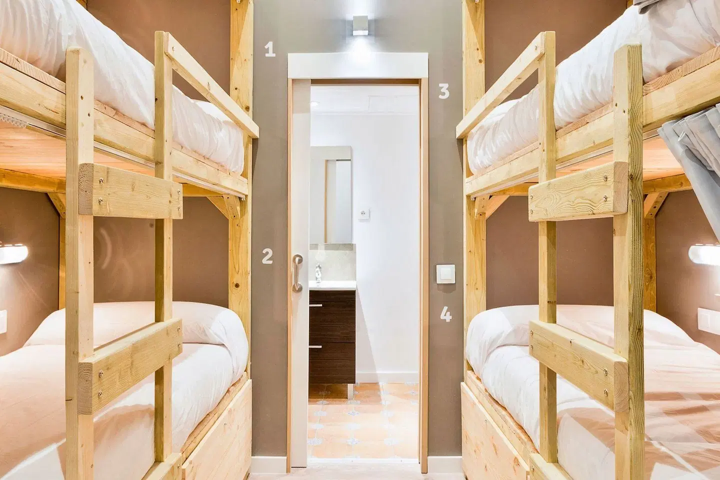 Ant Hostel Barcelona Badezimmer