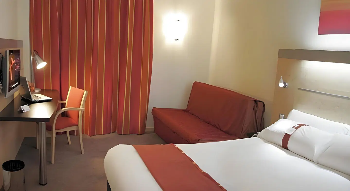 Holiday Inn Express Barcelona - Sant Cugat ROOM_EXAMPLE