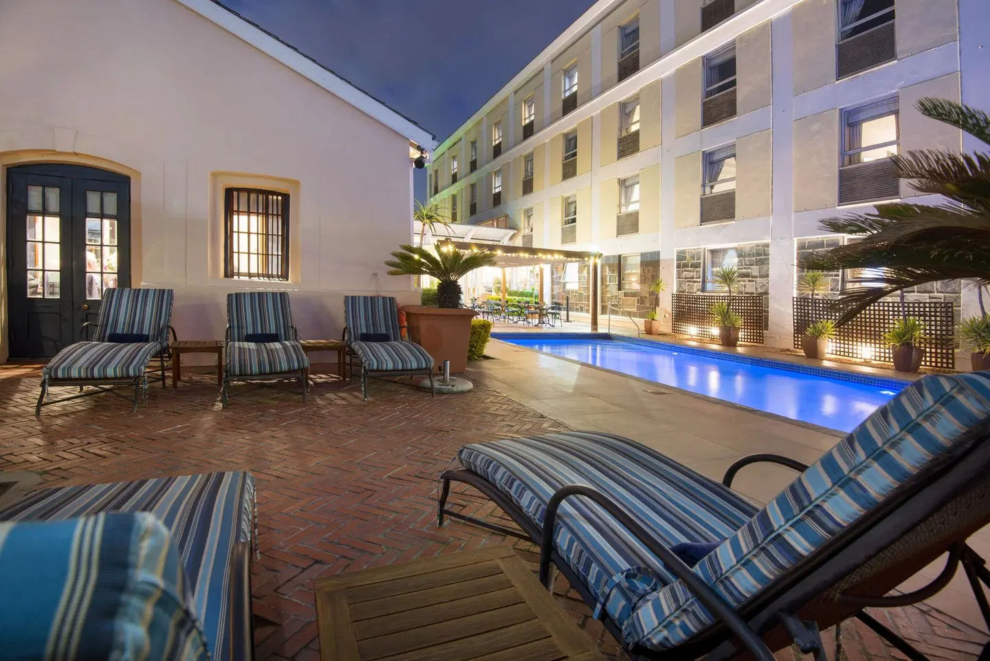 The Portswood Hotel OUTDOOR_POOL