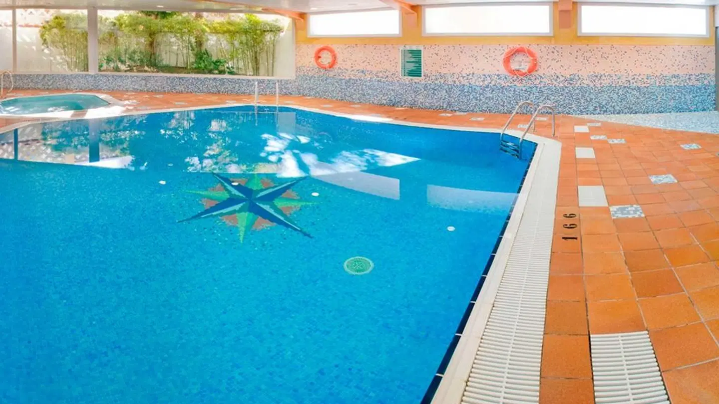 Kaktus Playa Hallenbad