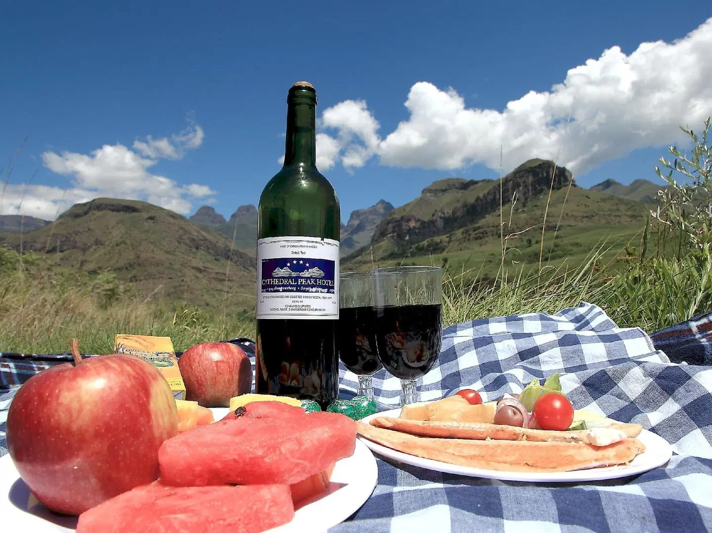 Cathedral Peak Hotel Terrasse