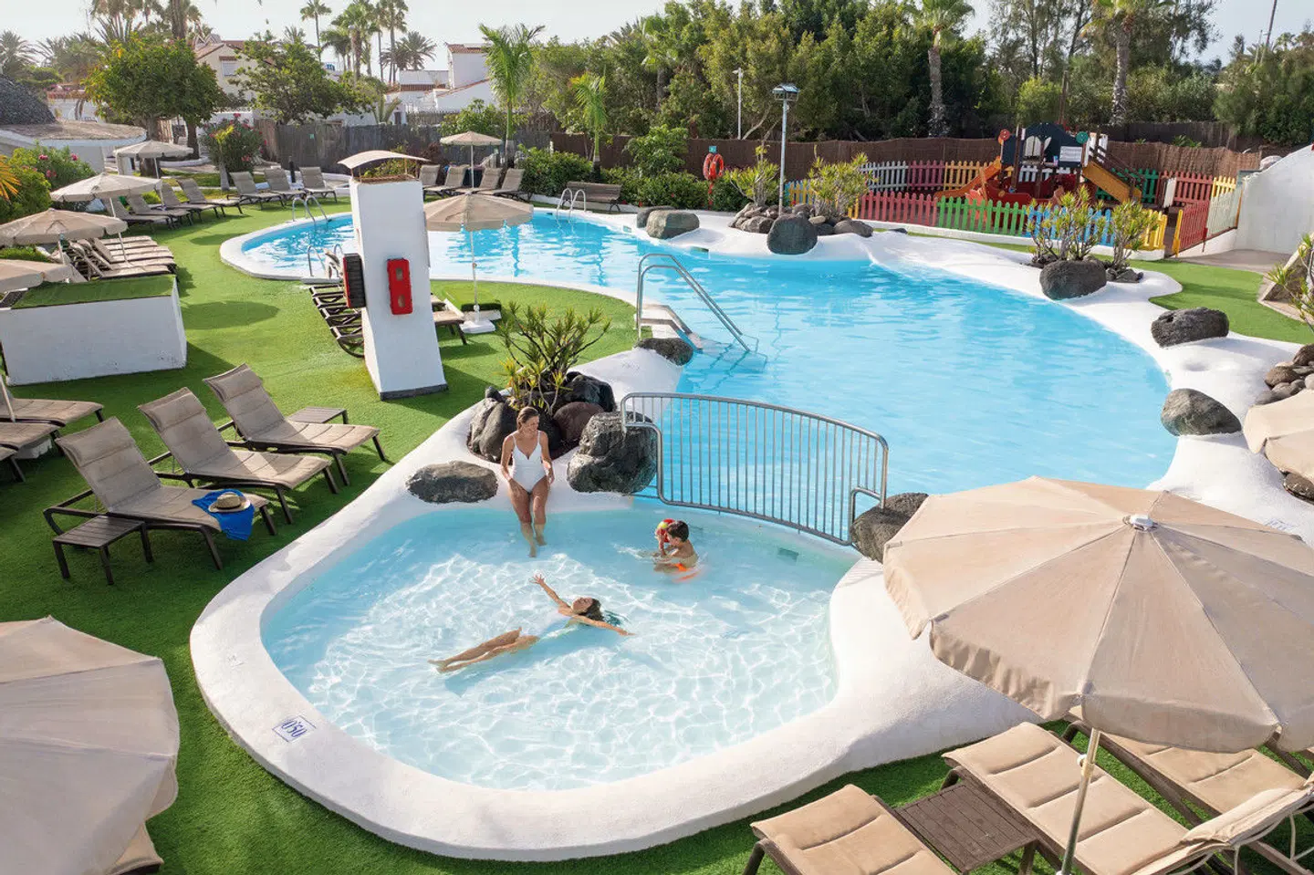 MUR Bungalows Parque Romántico OUTDOOR_POOL