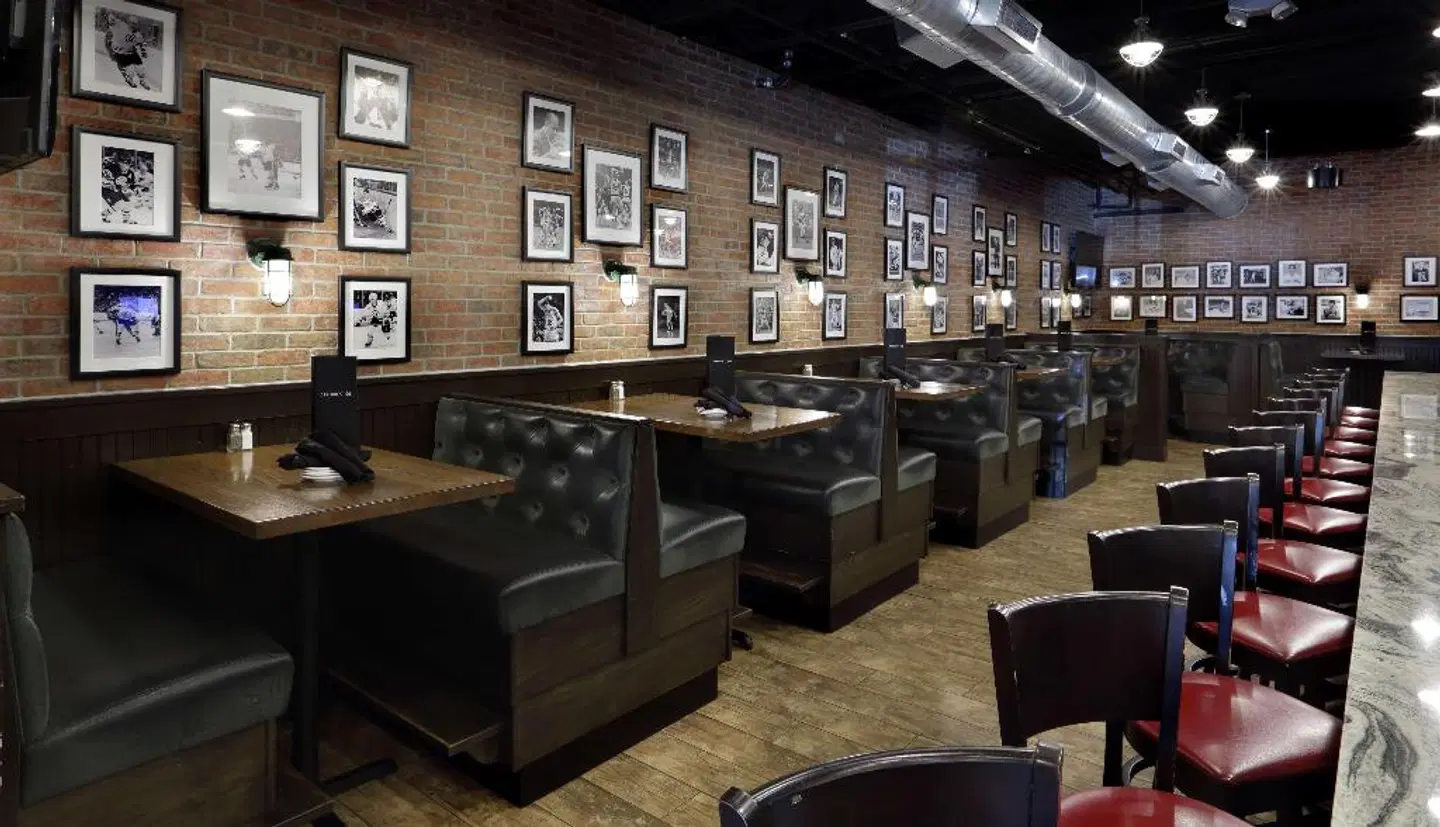 Hampton Inn Boston/Natick Bar