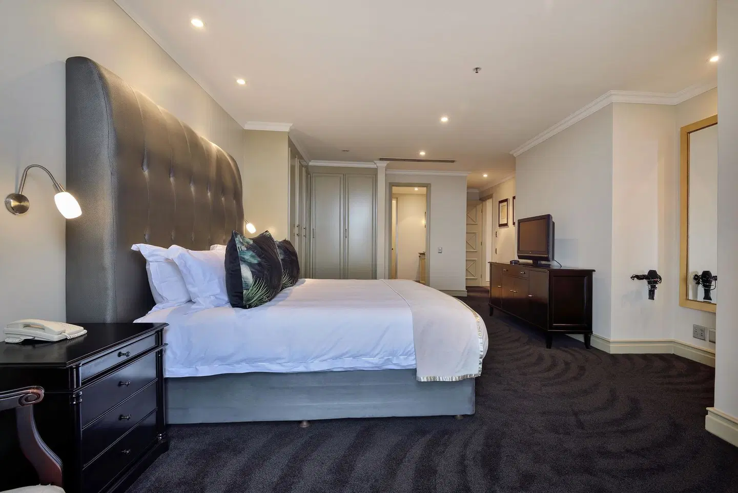 The Michelangelo Towers ROOM_EXAMPLE