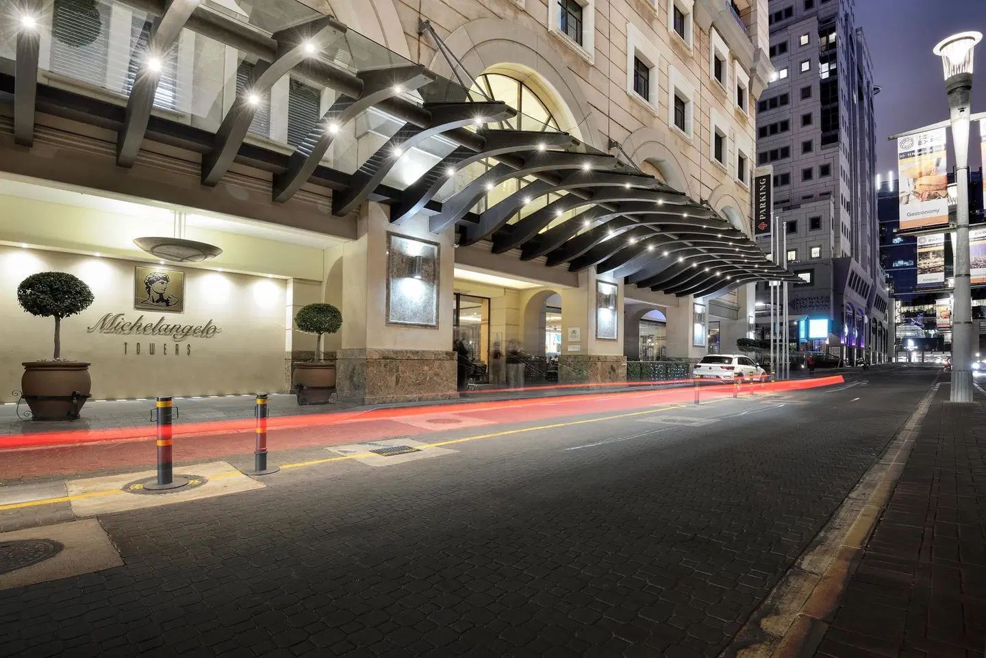 The Michelangelo Towers EXTERIOR