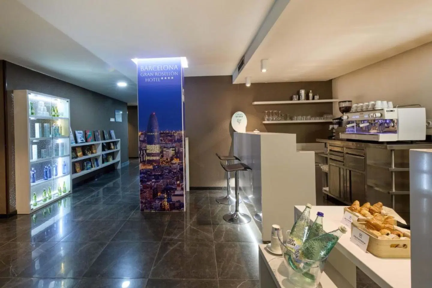 1881 Barcelona Gran Rosellón Hotel Bar