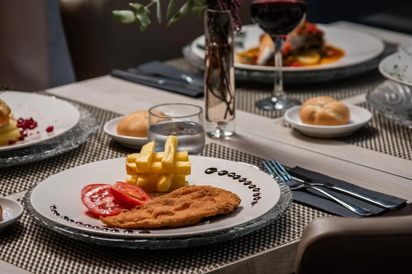 Arya Stadium Hotel by Madanis Hotels Restaurant