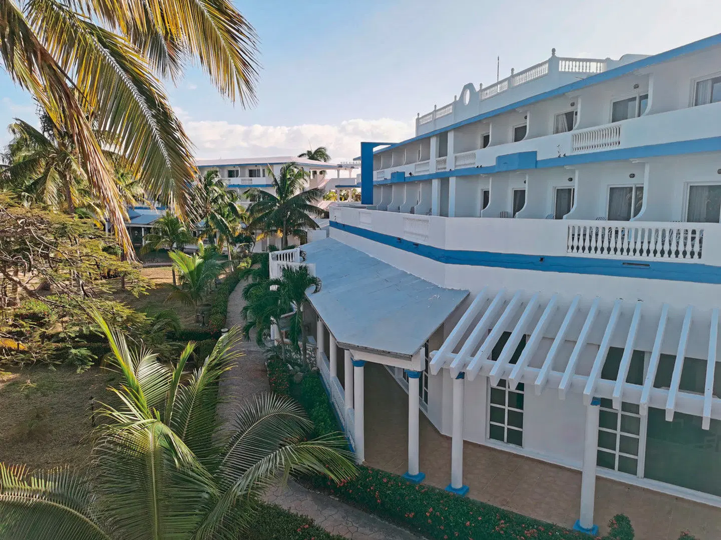 Camino del Mar EXTERIOR