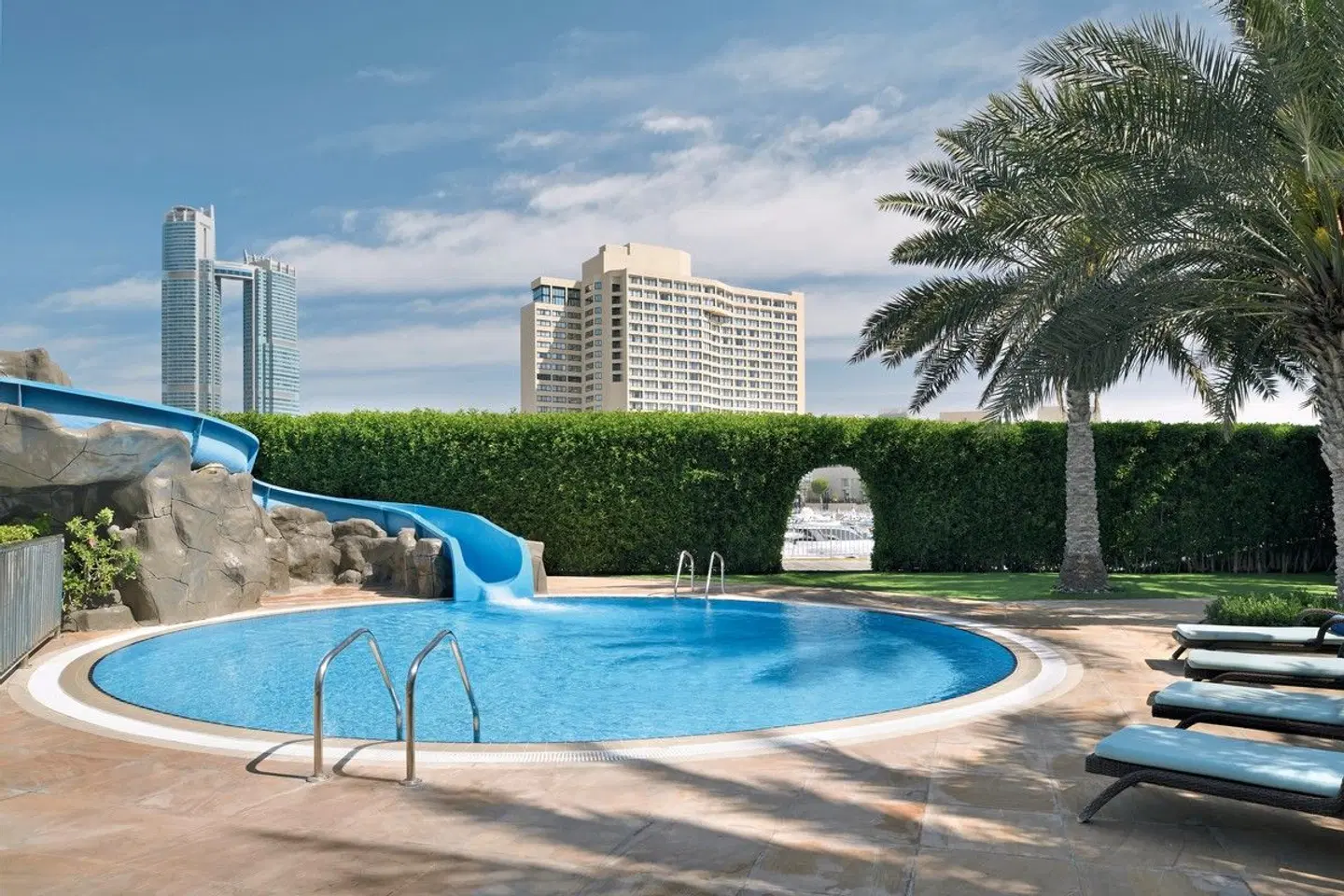 InterContinental Abu Dhabi OUTDOOR_POOL