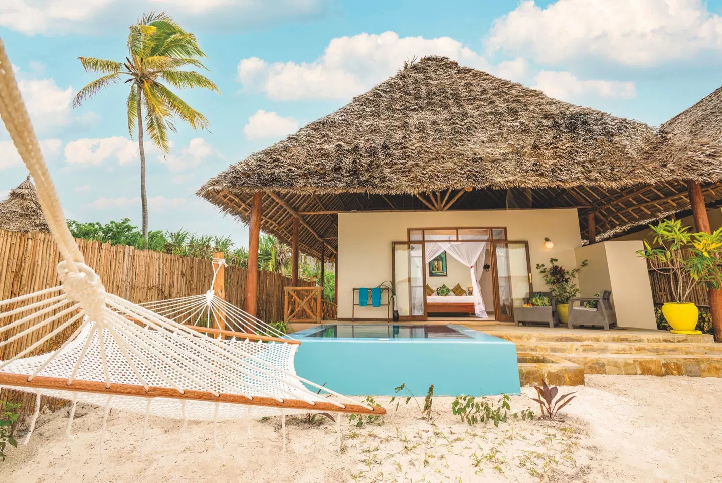 Zanzibar Queen Hotel OUTDOOR_POOL
