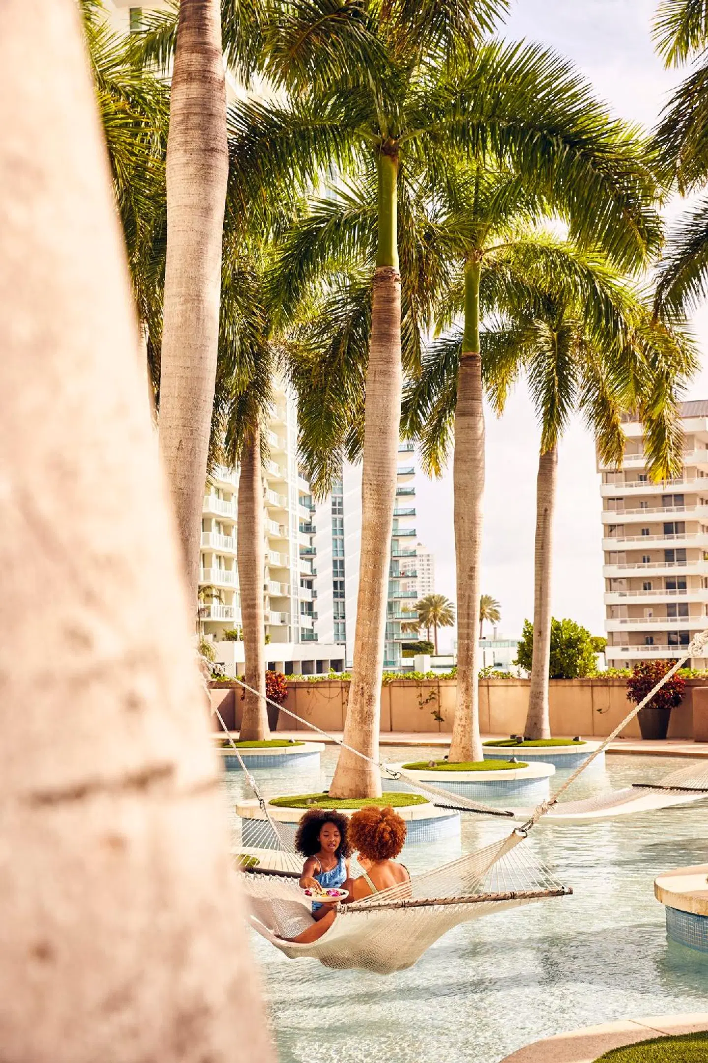 Four Seasons Hotel Miami EXTERIOR