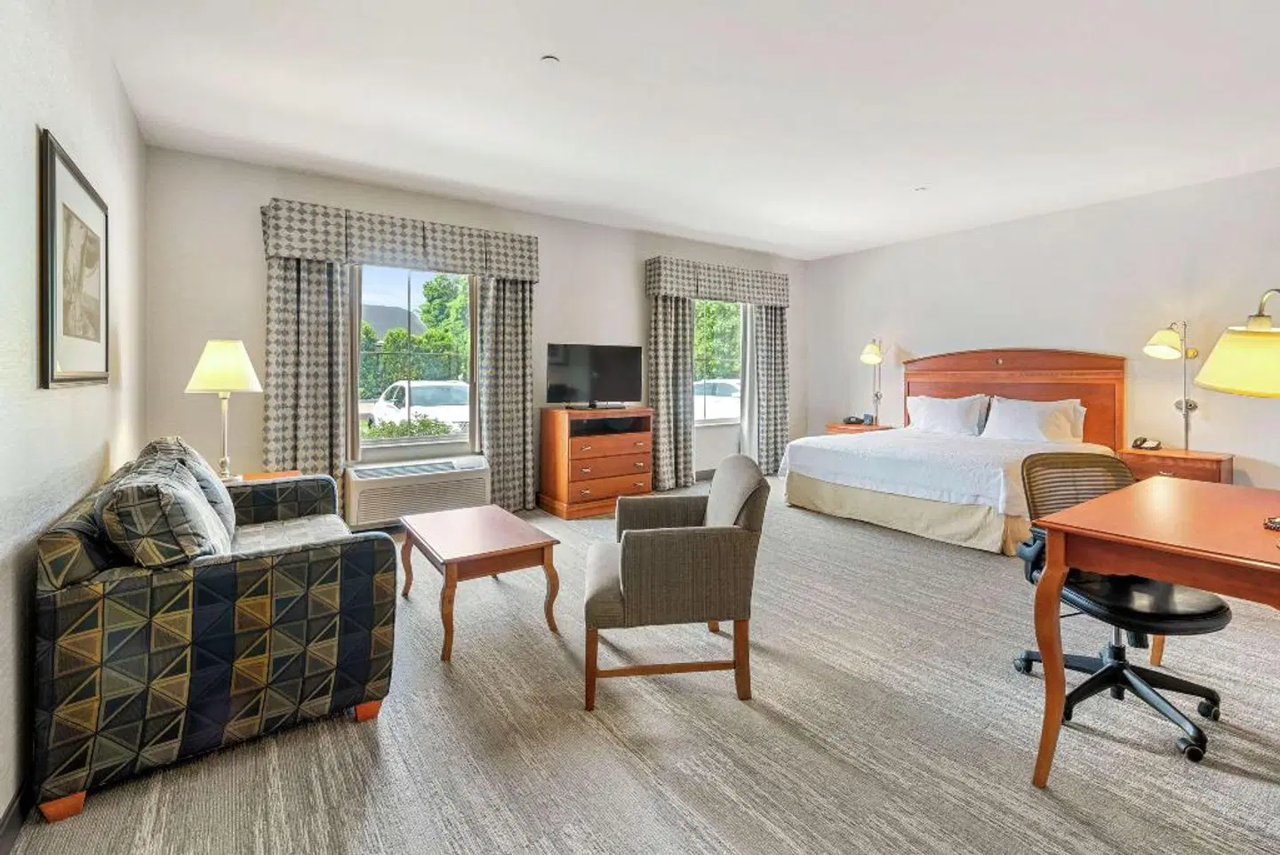 Hampton Inn & Suites Mystic ROOM_EXAMPLE