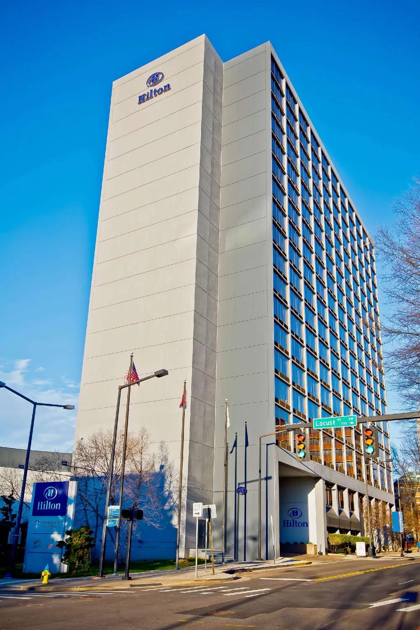 Hilton Knoxville EXTERIOR