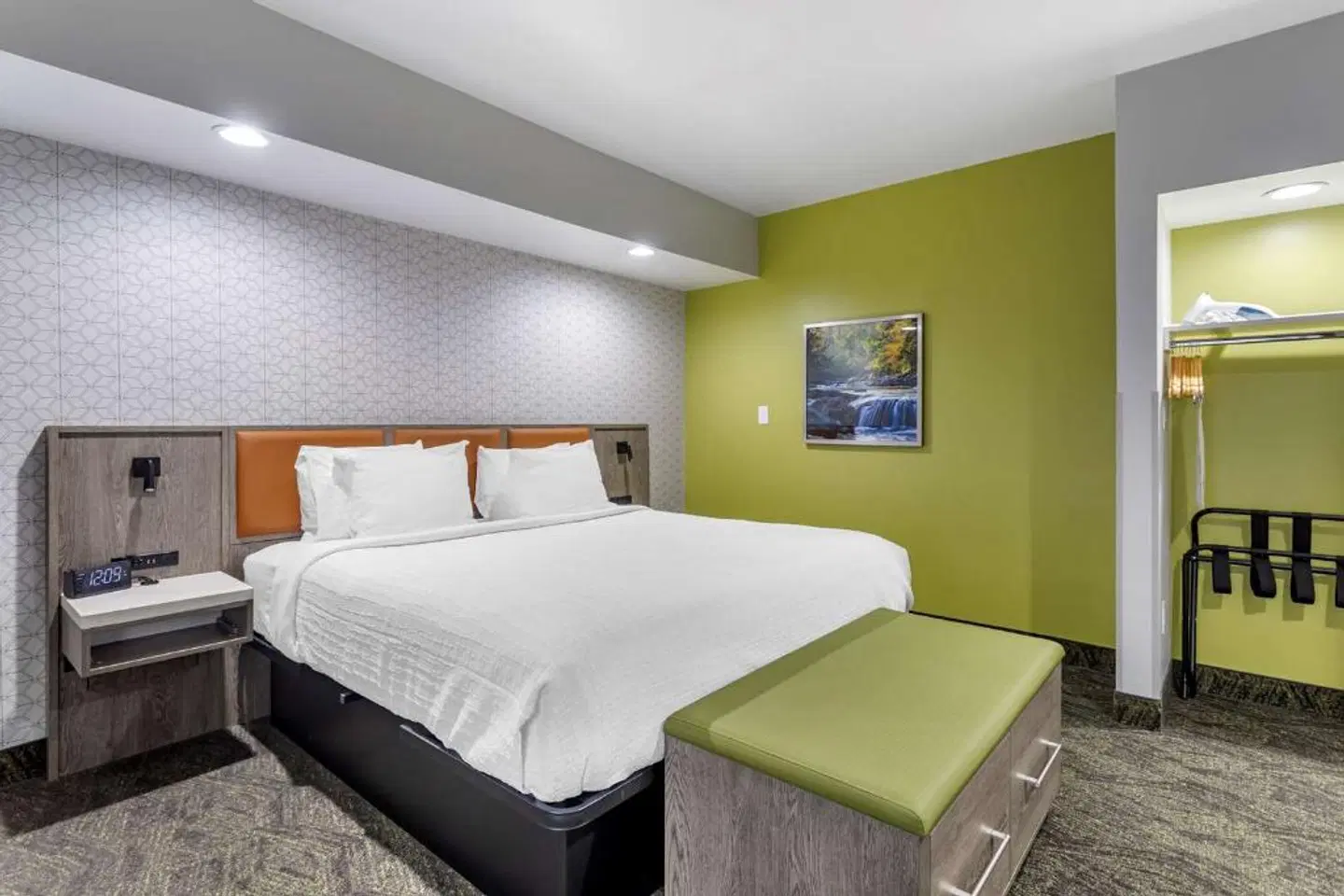 Best Western Plus Apple Valley Lodge Pigeon Forge ROOM_EXAMPLE