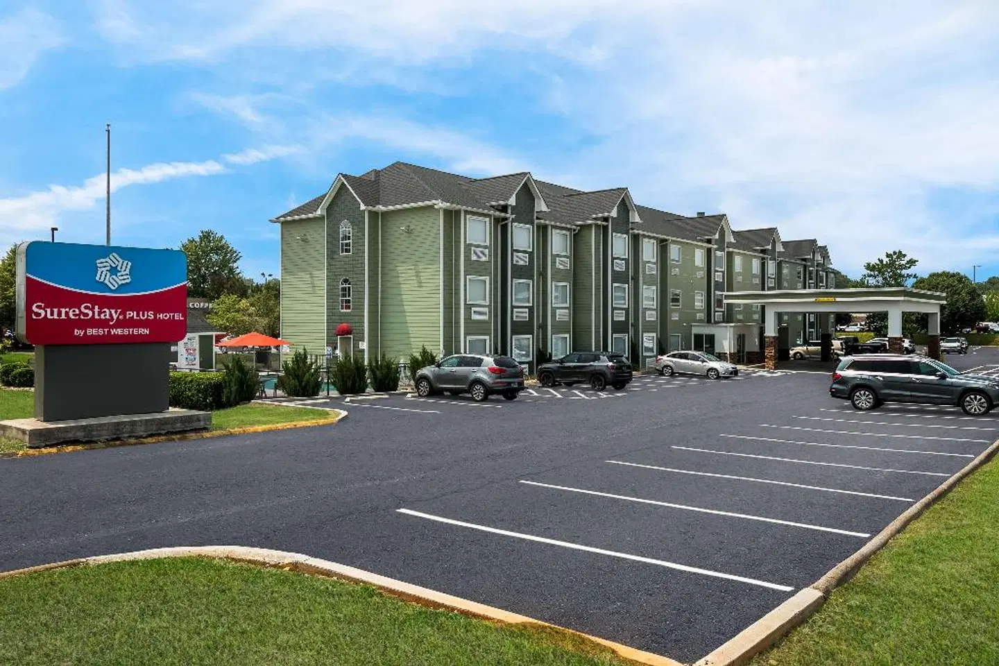 SureStay Plus Hotel by Best Western Sevierville EXTERIOR