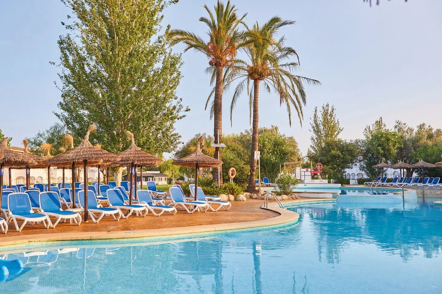 SeaClub Mediterranean Resort OUTDOOR_POOL