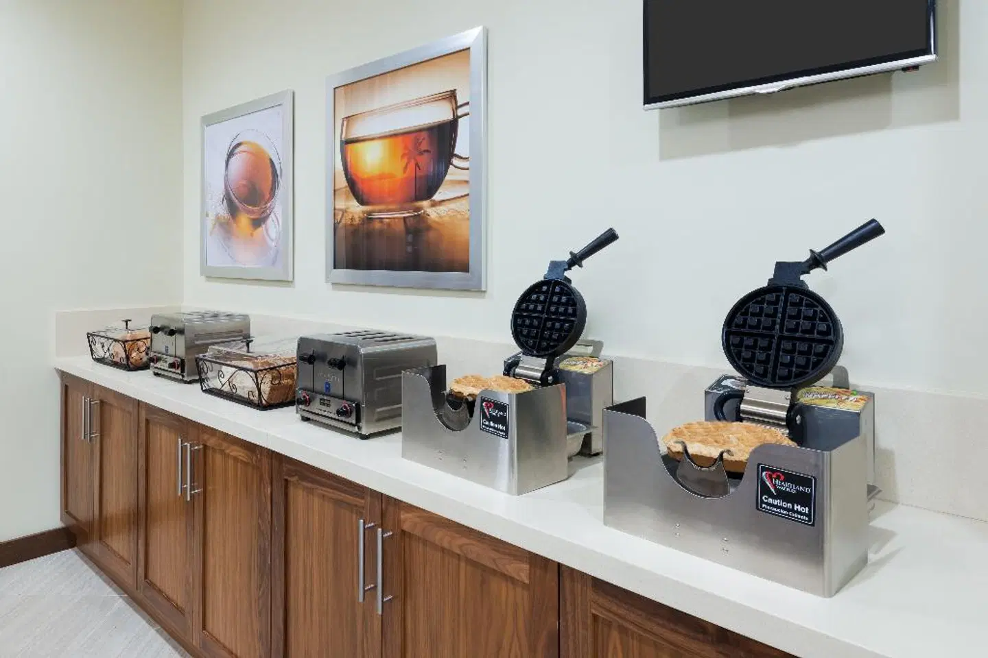 Staybridge Suites Miami International Airport ROOM_EXAMPLE