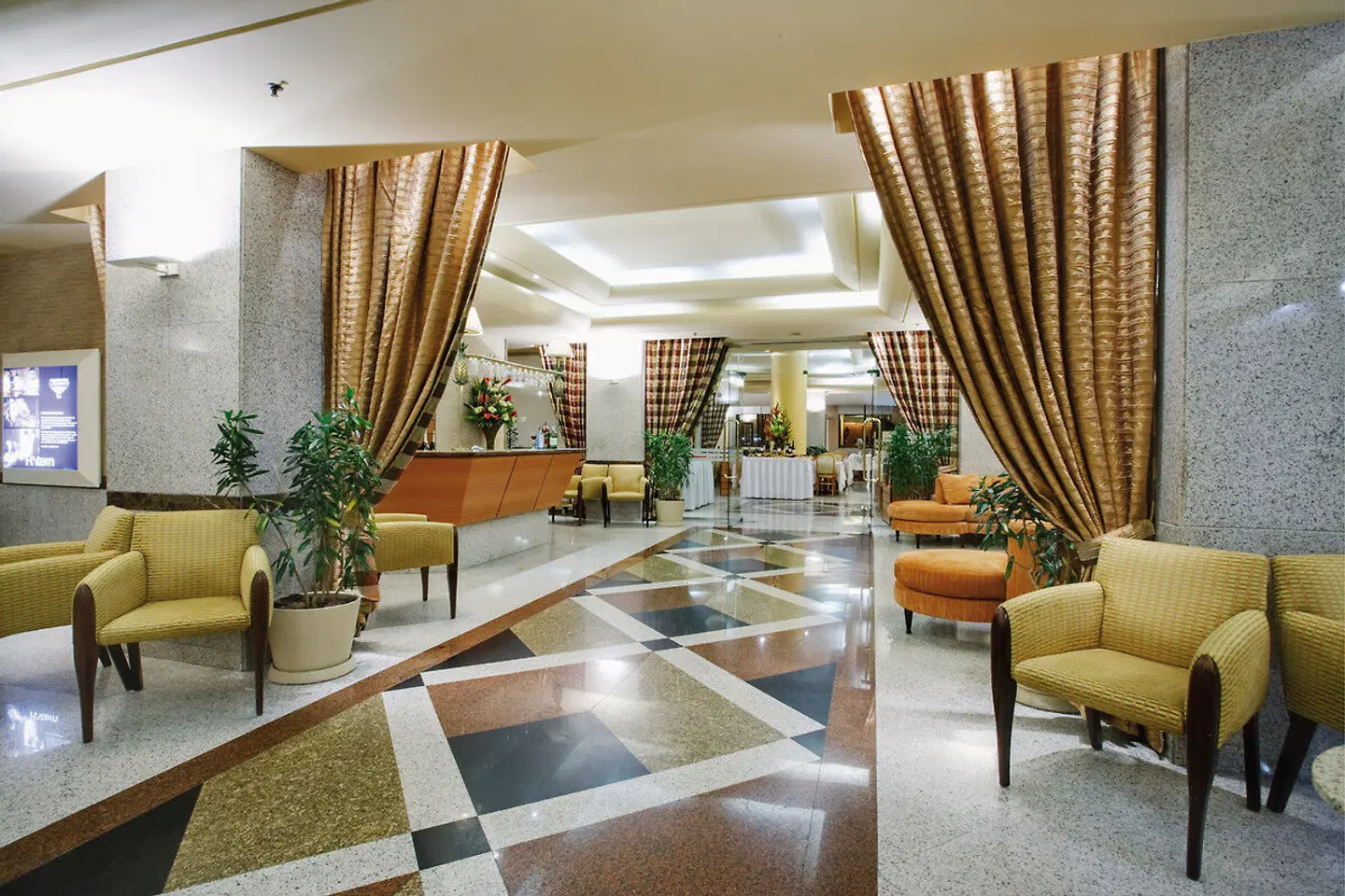 Windsor Excelsior LOUNGE_LOBBY
