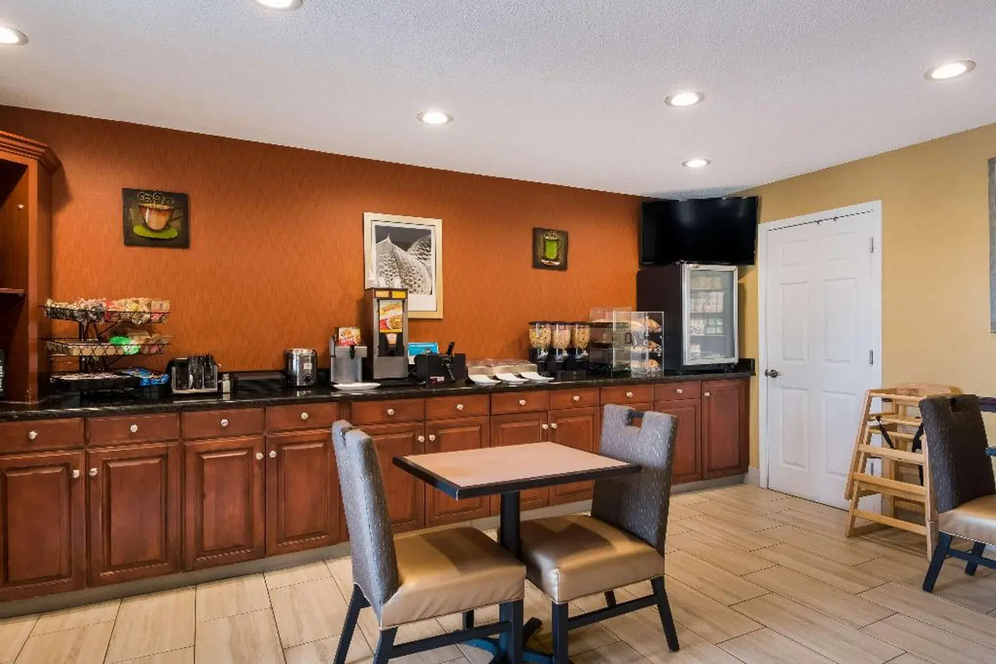 SureStay Plus Hotel by Best Western Jackson Bar