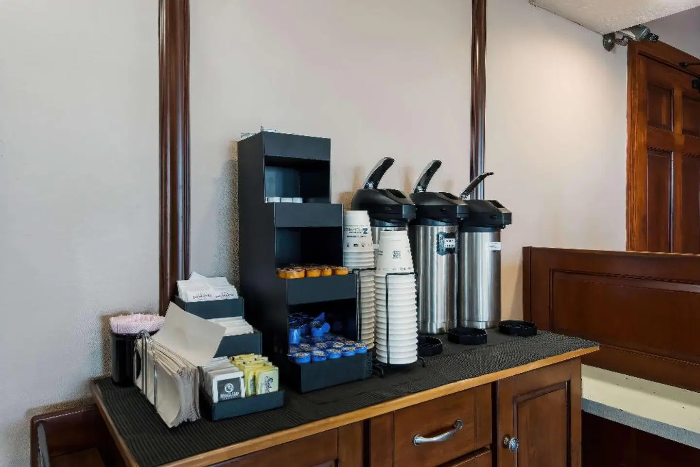 SureStay Plus Hotel by Best Western Jackson ROOM_EXAMPLE