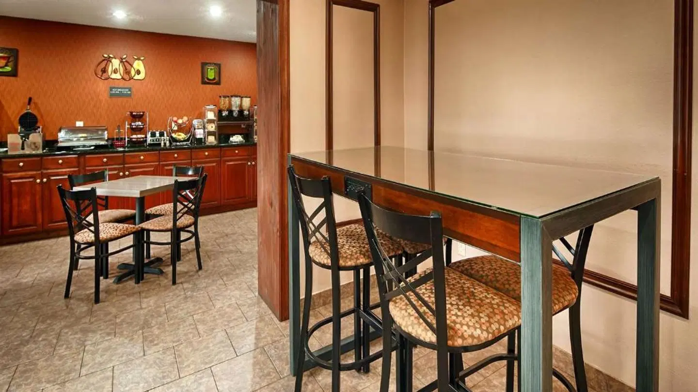 SureStay Plus Hotel by Best Western Jackson Bar