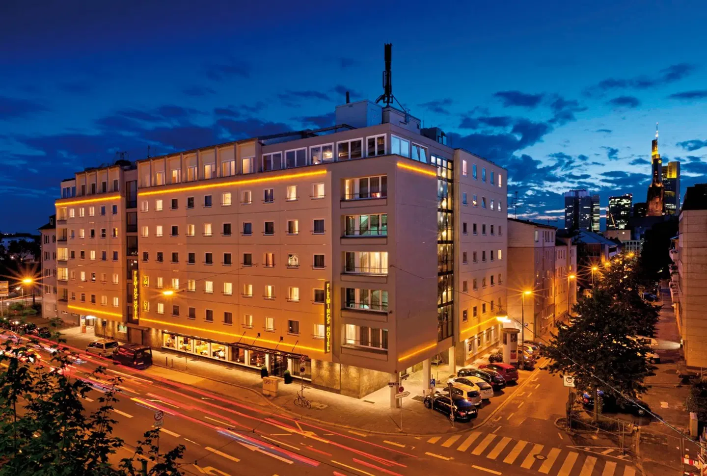 Fleming's Frankfurt Main-Riverside EXTERIOR