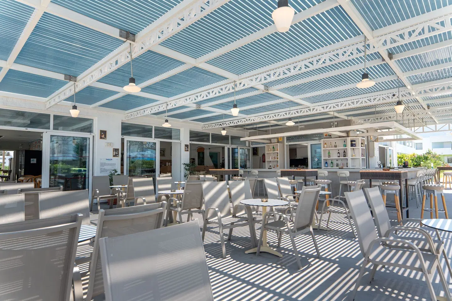 Tropical Sol LOUNGE_LOBBY